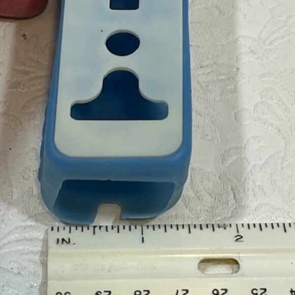 Nintendo Wii Remote Silicone Controller Sleeve Cover -Blue - Picture 6 of 6